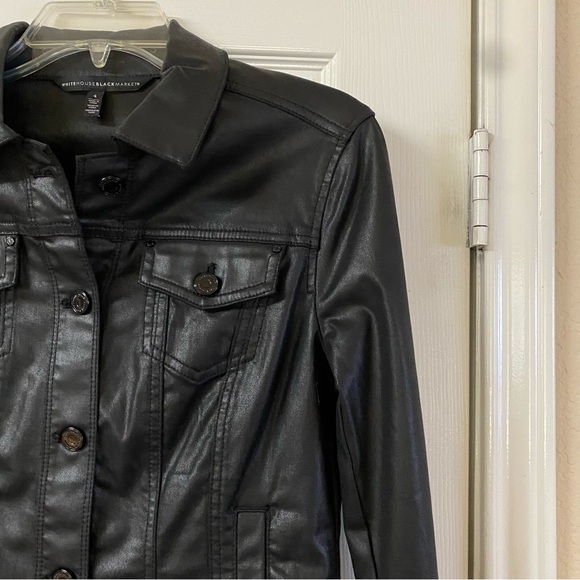 White House Black Market Coated Denim Classic Cropped Faux Leather Jacket Size 4 - Picture 3 of 16